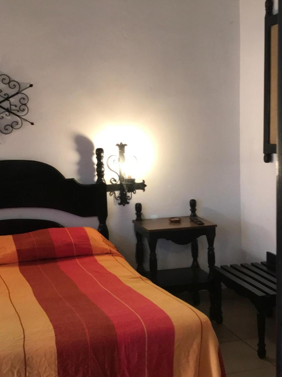 Hotel Villa De Flores Uruapan  Ngoại thất bức ảnh