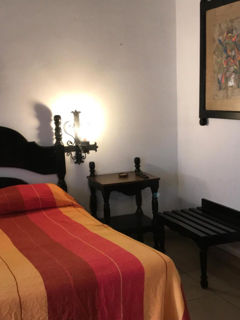 Hotel Villa De Flores Uruapan  Ngoại thất bức ảnh