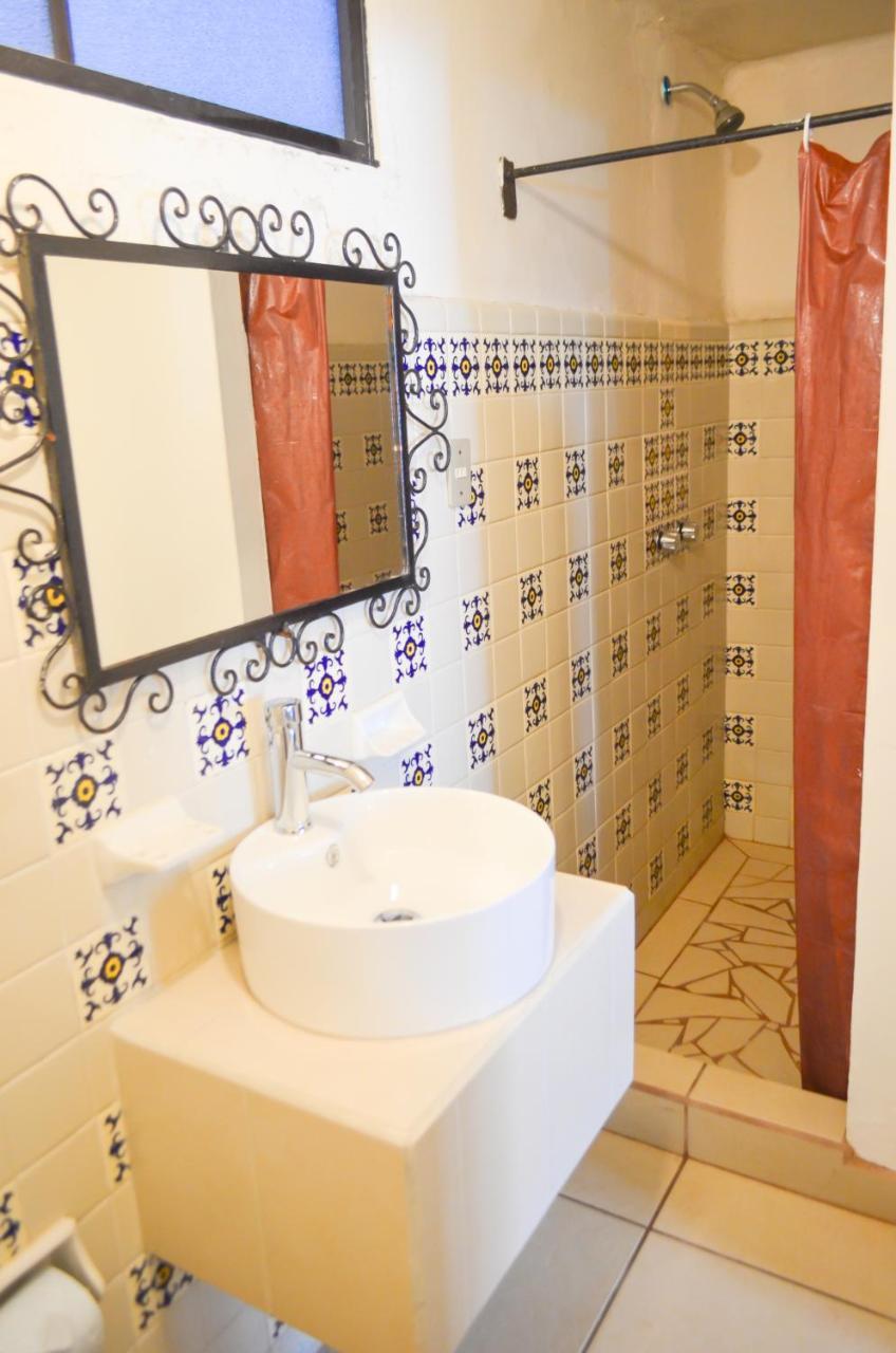 Hotel Villa De Flores Uruapan  Ngoại thất bức ảnh