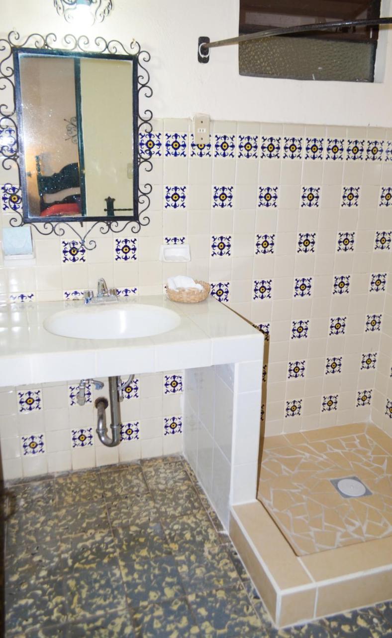 Hotel Villa De Flores Uruapan  Ngoại thất bức ảnh