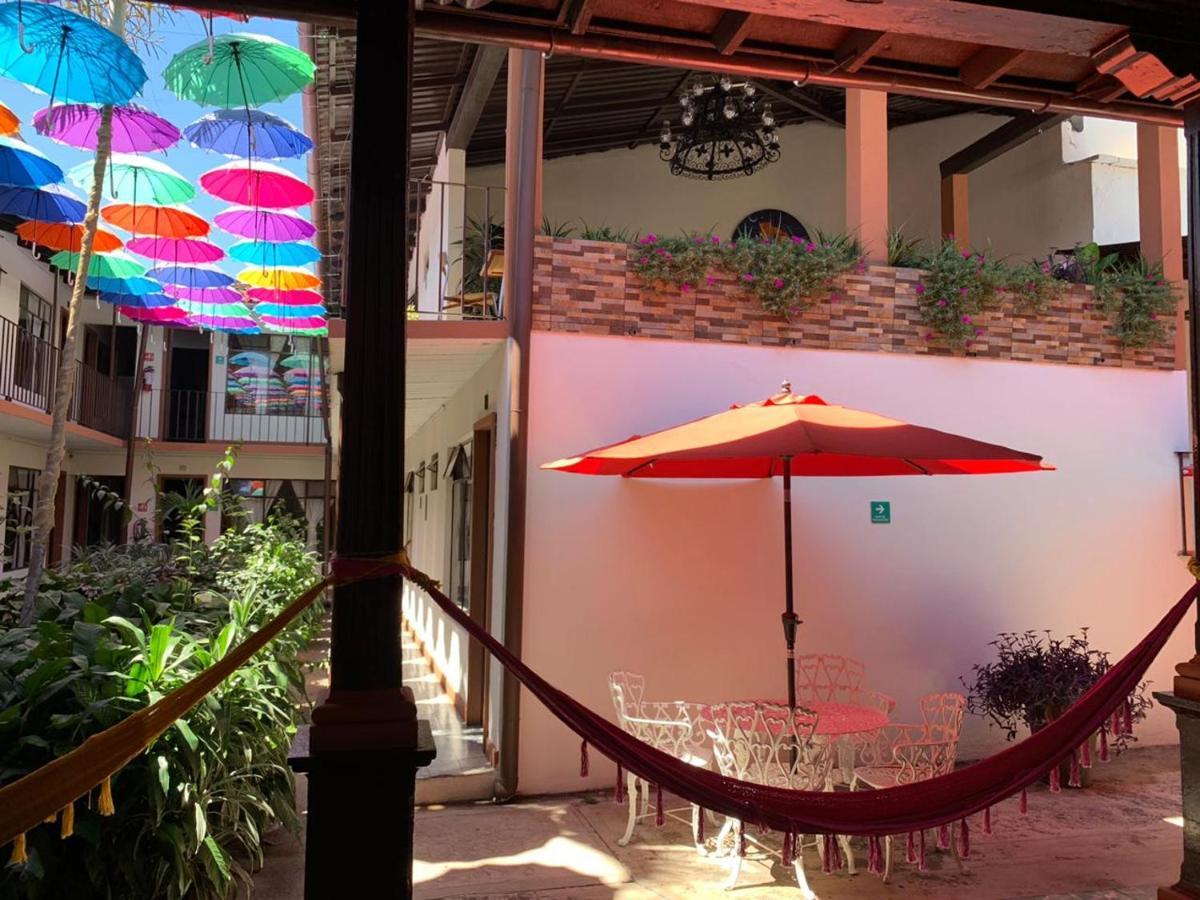 Hotel Villa De Flores Uruapan  Ngoại thất bức ảnh